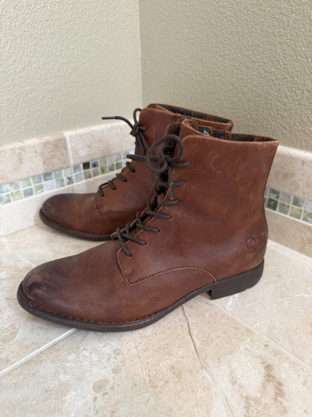 BORN Betsy Lace Up Combat Boots Distressed Brown Size 8.5 - Picture 2 of 13